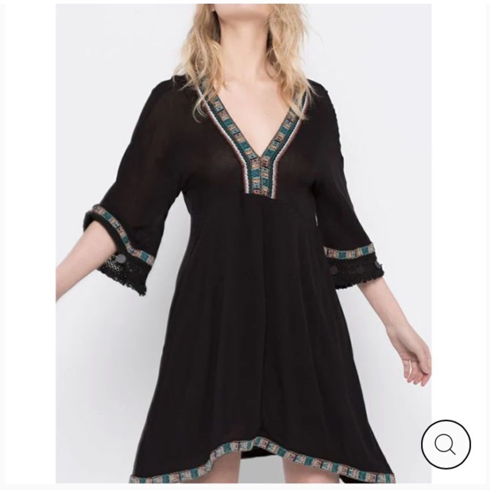 Pull & Bear‎ Black Embroidered Mini Dress Open Back Size Small